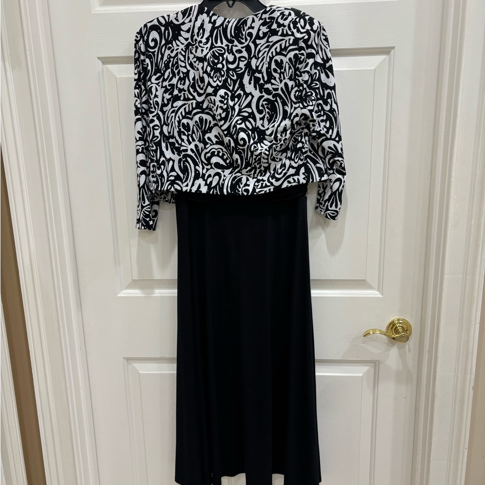 Jessica Howard 2 Piece Womans Dress Set Black And White Size 6